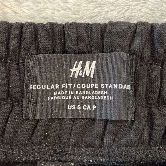H&M Sweat Shorts - Picture 2 of 3